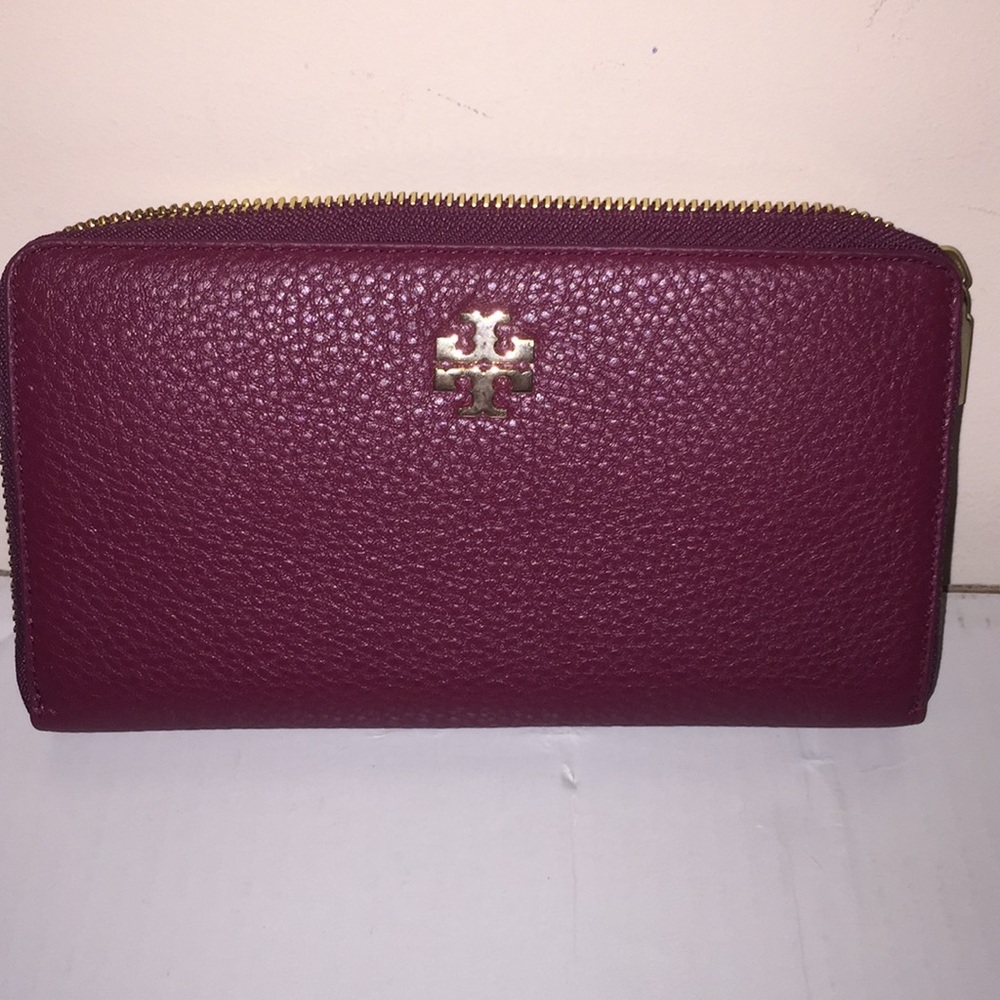 New Tory Burch mercer zip continental wallet